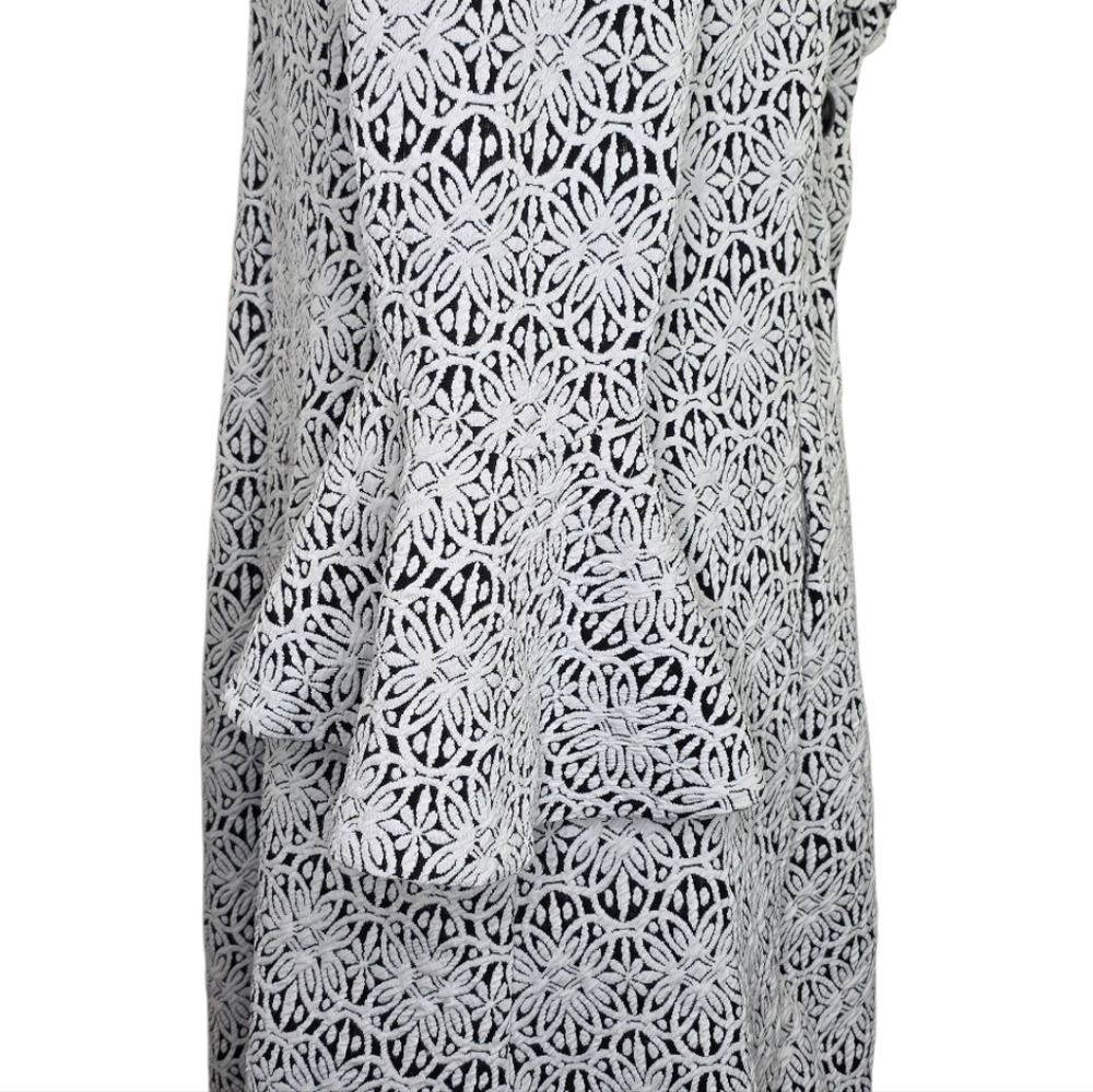 Peter Nygård Black and White Patterned Long Coat - Picture 5 of 14